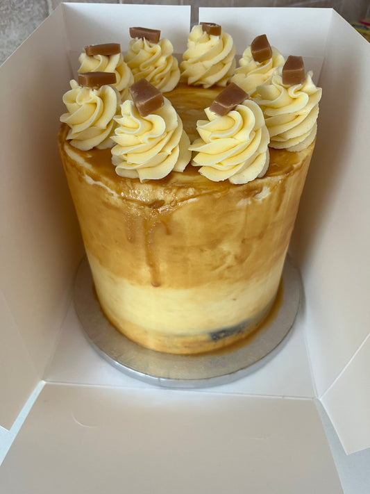 Salted caramel cake