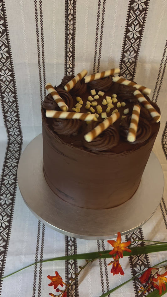 Chocolate buttercream cake